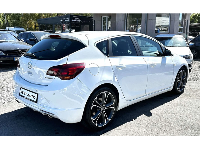 Opel Astra 2.0CDTI 194HP LANE ASSIST BiTURBO EURO5B - автомобили, коли, обяви за нови и употребявани 4
