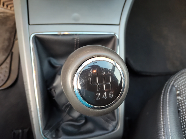 Opel Astra GTC 1, 9d 150ps 6ck - автомобили, коли, обяви за нови и употребявани 11