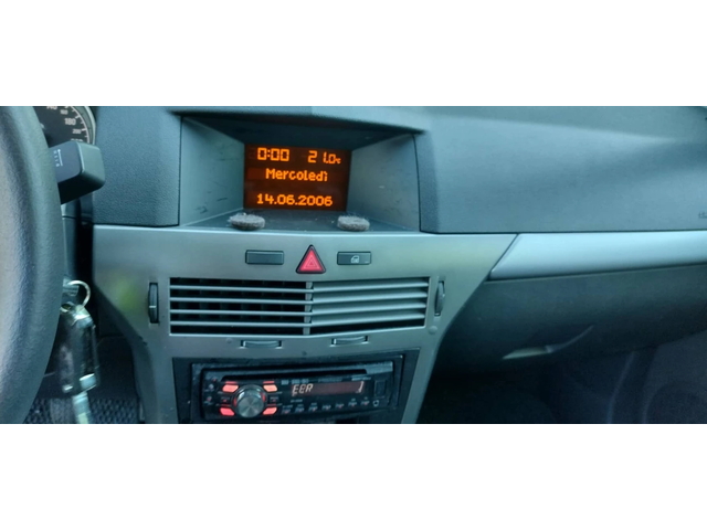 Opel Astra GTC 1, 4i 90ps - автомобили, коли, обяви за нови и употребявани 8