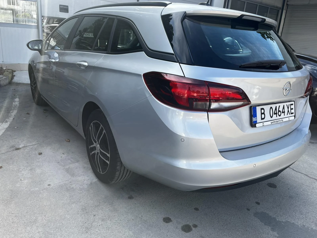 Opel Astra Sports Tourer - автомобили, коли, обяви за нови и употребявани 1
