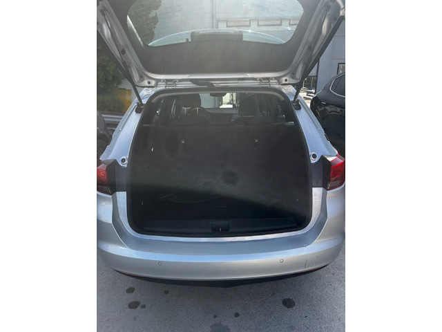 Opel Astra Sports Tourer - автомобили, коли, обяви за нови и употребявани 5