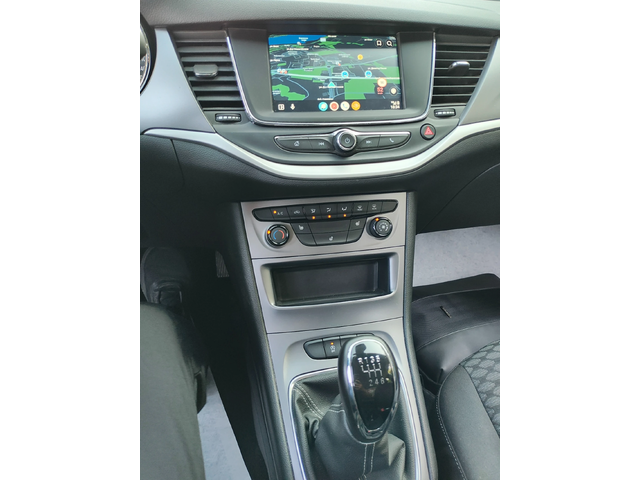 Opel Astra Sports Tourer - автомобили, коли, обяви за нови и употребявани 7