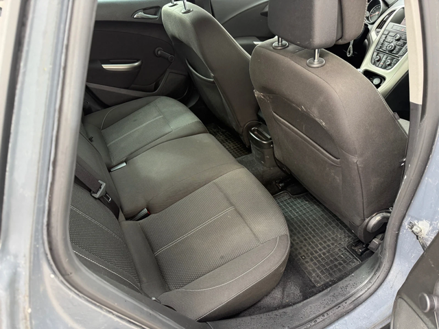 Opel Astra 1, 7CDTI+ 110kc+ Euro5+ Климатик - автомобили, коли, обяви за нови и употребявани 9