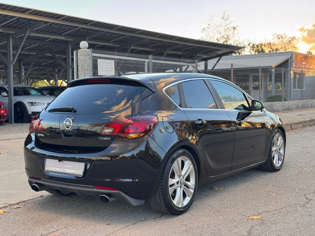 Opel Astra 1.6TURBO 180кс * ПЕРФЕКТЕН* - автомобили, коли, обяви за нови и употребявани 4