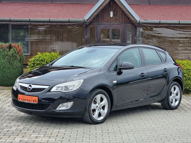 Opel Astra 1.7cdti 110к.с. - автомобили, коли, обяви за нови и употребявани 0
