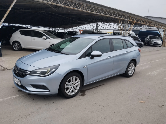 Opel Astra 1.6 CDTI - автомобили, коли, обяви за нови и употребявани 2