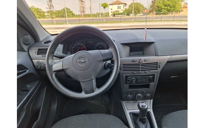 Opel Astra 1.6 - автомобили, коли, обяви за нови и употребявани 12