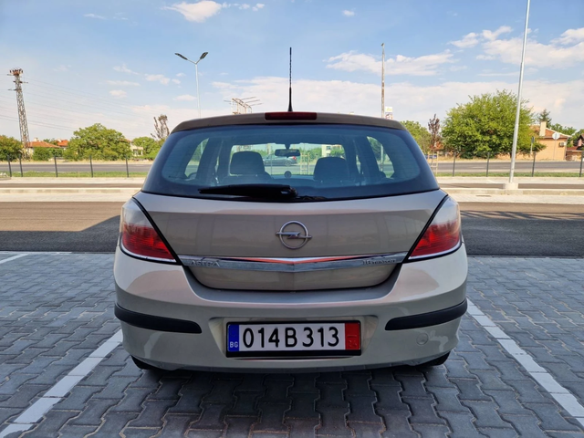 Opel Astra 1.6 - автомобили, коли, обяви за нови и употребявани 4