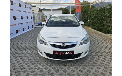 opel-astra - 0