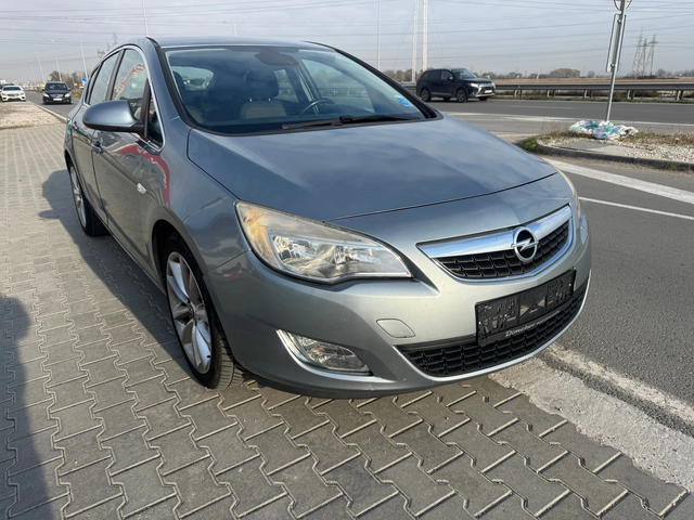 Opel Astra 1.7 Diesel - автомобили, коли, обяви за нови и употребявани 0