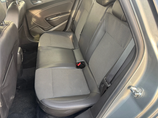 Opel Astra 1.7 Diesel - автомобили, коли, обяви за нови и употребявани 8