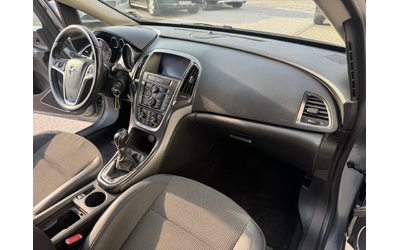 Opel Astra 1.7 Diesel - автомобили, коли, обяви за нови и употребявани 9