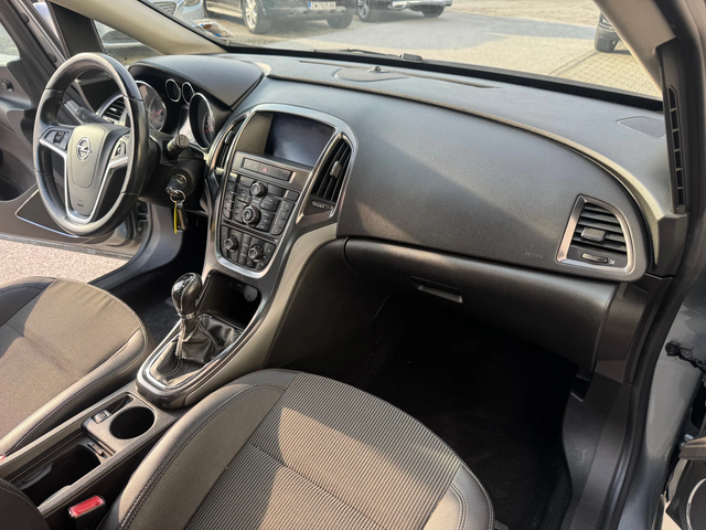 Opel Astra 1.7 Diesel - автомобили, коли, обяви за нови и употребявани 9