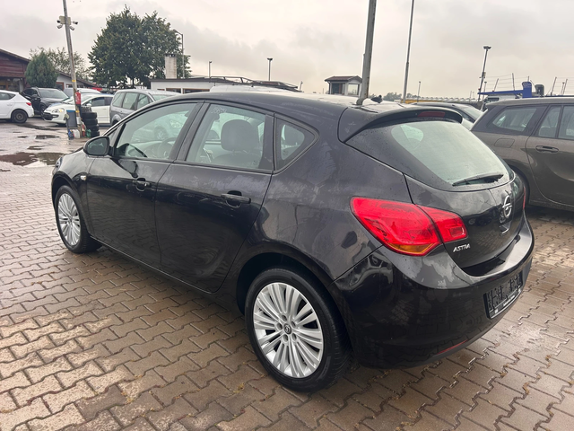 Opel Astra 1.4i EURO 5 - автомобили, коли, обяви за нови и употребявани 7