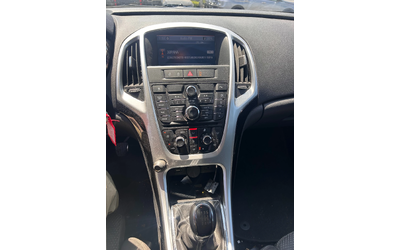 Opel Astra 1.4i NAVI EURO 5 - автомобили, коли, обяви за нови и употребявани 11