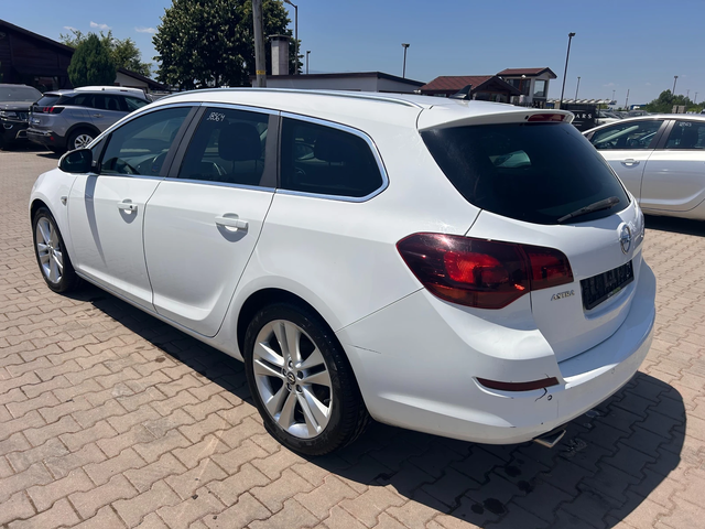 Opel Astra 1.4i NAVI EURO 5 - автомобили, коли, обяви за нови и употребявани 7