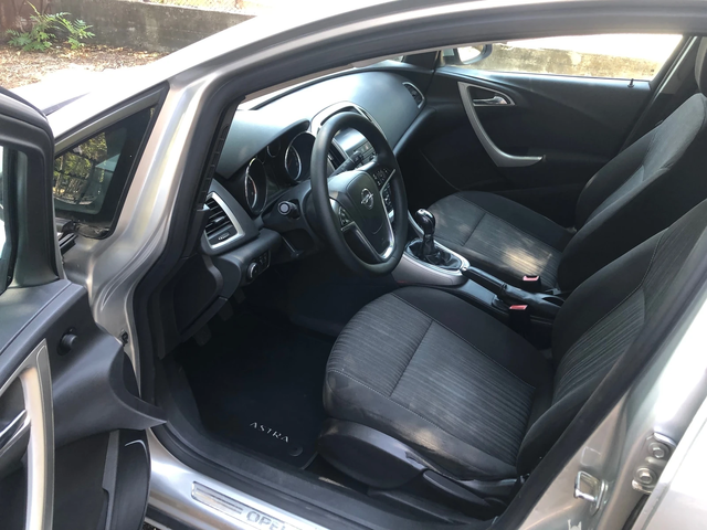 Opel Astra 1.7 CDTI - автомобили, коли, обяви за нови и употребявани 8