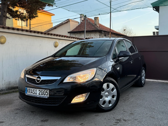 Opel Astra 1.6I 116HP - автомобили, коли, обяви за нови и употребявани 0