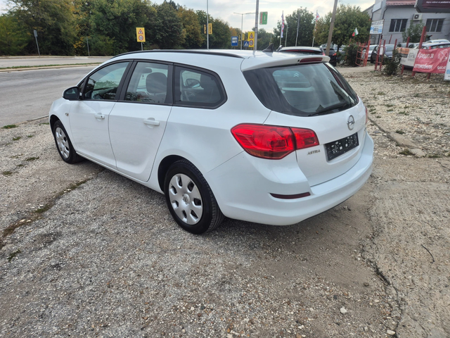 Opel Astra 1.7D, 110K.NAVI - автомобили, коли, обяви за нови и употребявани 6