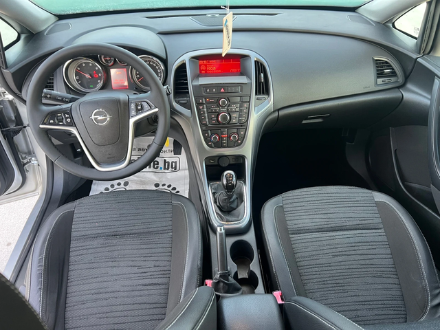Opel Astra 1.6cdti - автомобили, коли, обяви за нови и употребявани 9