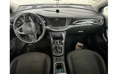 Opel Astra 1.6cdti SPORTSTOURER+ - автомобили, коли, обяви за нови и употребявани 8