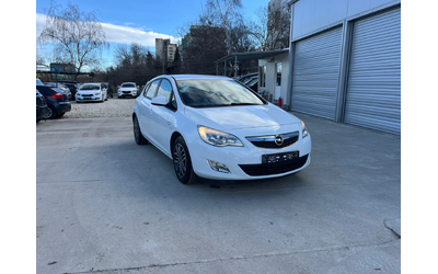 opel-astra - 0