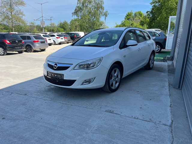 Opel Astra 1.4 газ - автомобили, коли, обяви за нови и употребявани 2