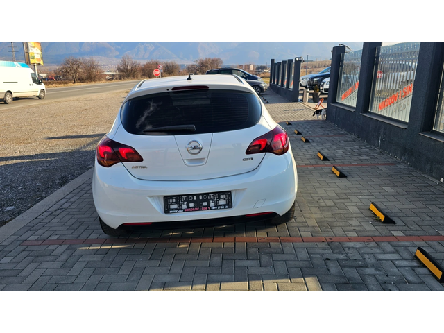 Opel Astra 1.7CDTI-Cosmo-140.000км - автомобили, коли, обяви за нови и употребявани 4