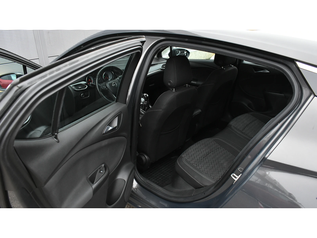 Opel Astra 1.6 CDTi Dynamic - автомобили, коли, обяви за нови и употребявани 8