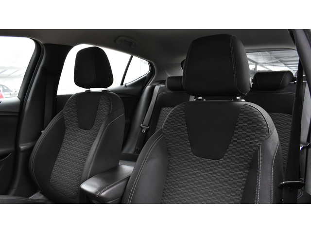 Opel Astra 1.6 CDTi Dynamic - автомобили, коли, обяви за нови и употребявани 9