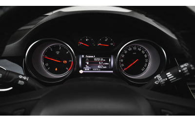 Opel Astra Sports Tourer 1.6d BiTurbo Innovation - автомобили, коли, обяви за нови и употребявани 11