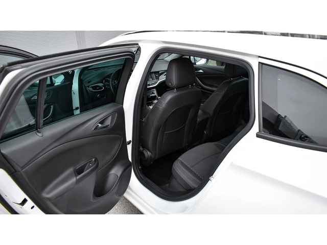 Opel Astra Sports Tourer 1.6 CDTi Innovation - автомобили, коли, обяви за нови и употребявани 8