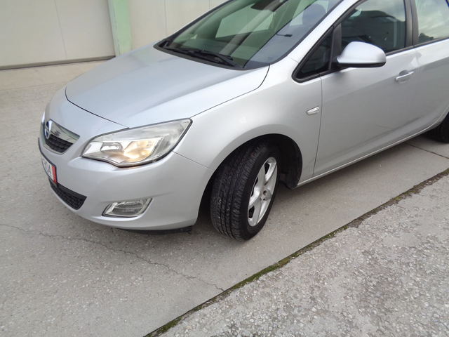 Opel Astra 1.7CDTI-110-COSMO-SPORTS-TOURER-BARTER-LIZING - автомобили, коли, обяви за нови и употребявани 8