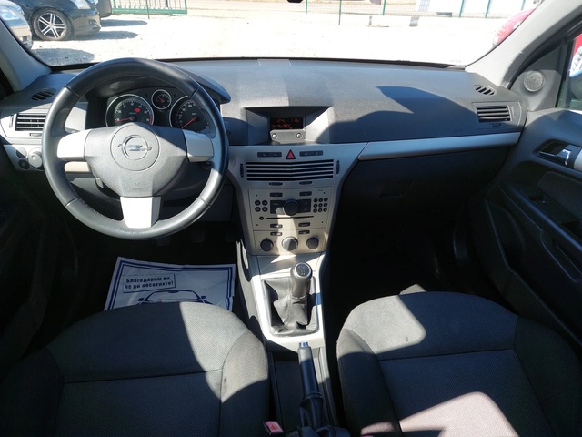 Opel Astra 1.4i - автомобили, коли, обяви за нови и употребявани 8