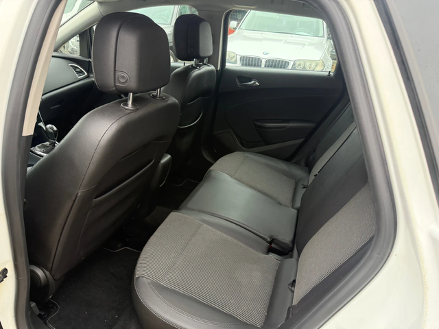 Opel Astra 1.6CDTI - 110к.с. - автомобили, коли, обяви за нови и употребявани 14