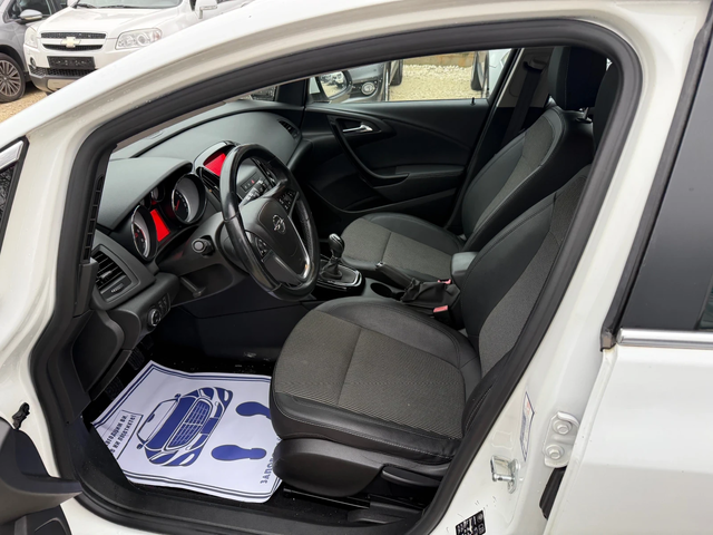 Opel Astra 1.6CDTI - 110к.с. - автомобили, коли, обяви за нови и употребявани 8