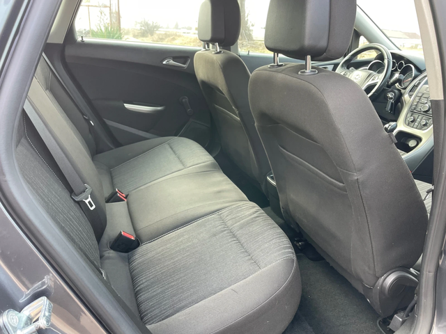 Opel Astra 1.7CDTI-110-ITALIA - автомобили, коли, обяви за нови и употребявани 6