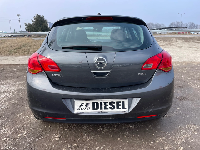 Opel Astra 1.7CDTI-110-ITALIA - автомобили, коли, обяви за нови и употребявани 9