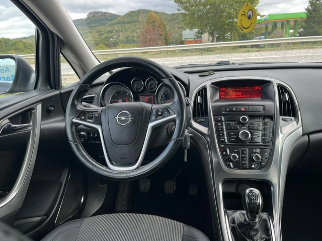 Opel Astra 1.7CDTI 125кс 6 СКОРОСТИ EURO 5A АВТОПИЛОТ ВНОС ИТ - автомобили, коли, обяви за нови и употребявани 11