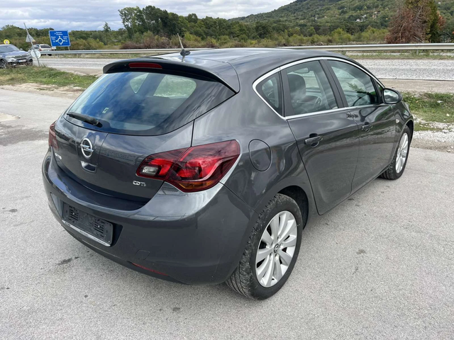 Opel Astra 1.7CDTI 125кс 6 СКОРОСТИ EURO 5A АВТОПИЛОТ ВНОС ИТ - автомобили, коли, обяви за нови и употребявани 3