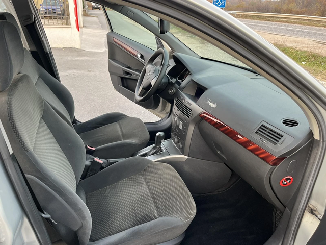 Opel Astra 1.8I 125кс АВТОМАТ АВТОПИЛОТ КЛИМАТРОНИК - автомобили, коли, обяви за нови и употребявани 10