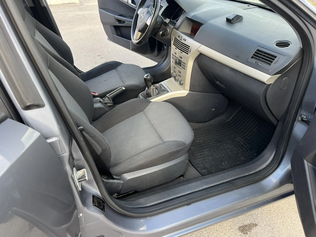 Opel Astra FACE 1.7CDTI 110кс EURO 4 КЛИМАТИК - автомобили, коли, обяви за нови и употребявани 10