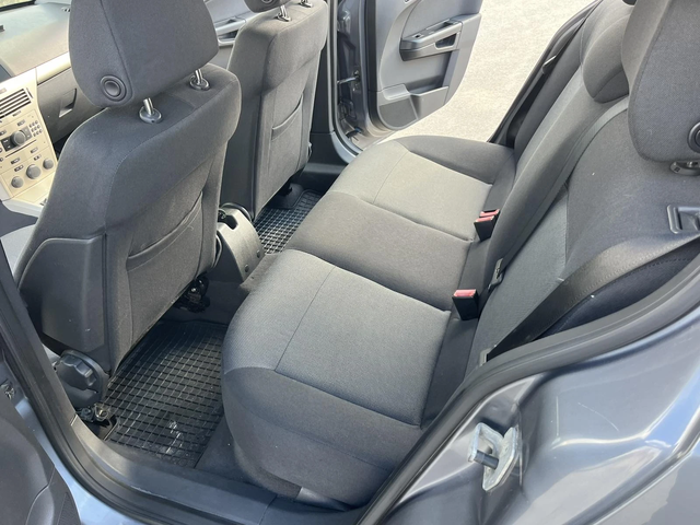 Opel Astra FACE 1.7CDTI 110кс EURO 4 КЛИМАТИК - автомобили, коли, обяви за нови и употребявани 8