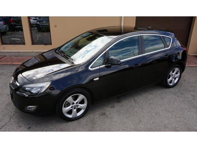 Opel Astra 1.6T COSMO S - автомобили, коли, обяви за нови и употребявани 1