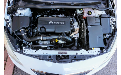 Opel Astra 1.7CDTi COSMO - автомобили, коли, обяви за нови и употребявани 14