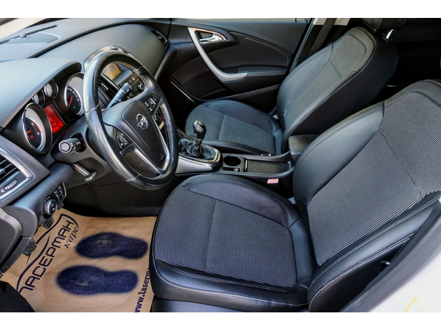 Opel Astra 1.7CDTi COSMO - автомобили, коли, обяви за нови и употребявани 6