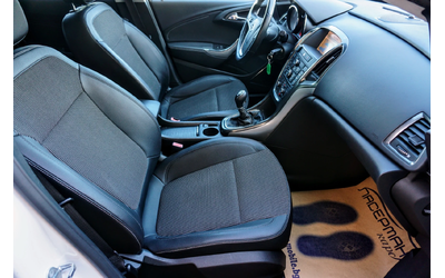 Opel Astra 1.7CDTi COSMO - автомобили, коли, обяви за нови и употребявани 8