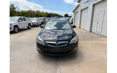Opel Astra 2.0d 160k.c* UNIKAT* - автомобили, коли, обяви за нови и употребявани 10