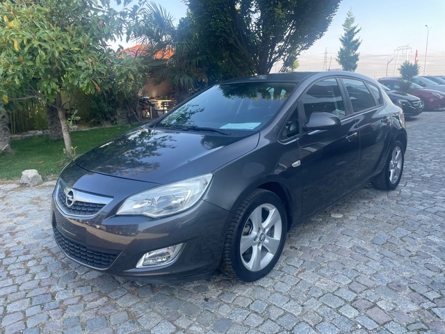 Opel Astra 1.4i Elective - автомобили, коли, обяви за нови и употребявани 0
