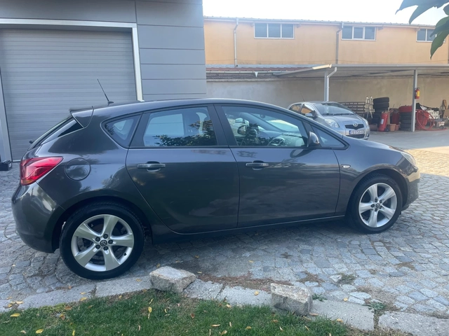 Opel Astra 1.4i Elective - автомобили, коли, обяви за нови и употребявани 3